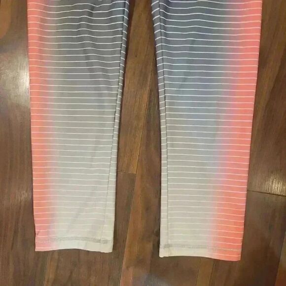 Gap Fit Women's Gray/White/Orange Striped Leggings - Picture 4 of 8